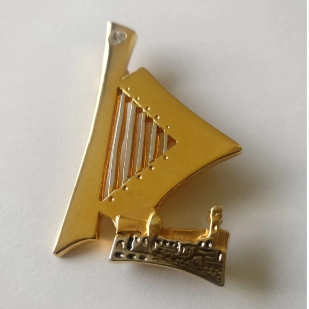 🇨🇦 Jerusalem King David's harp brooch in EUC